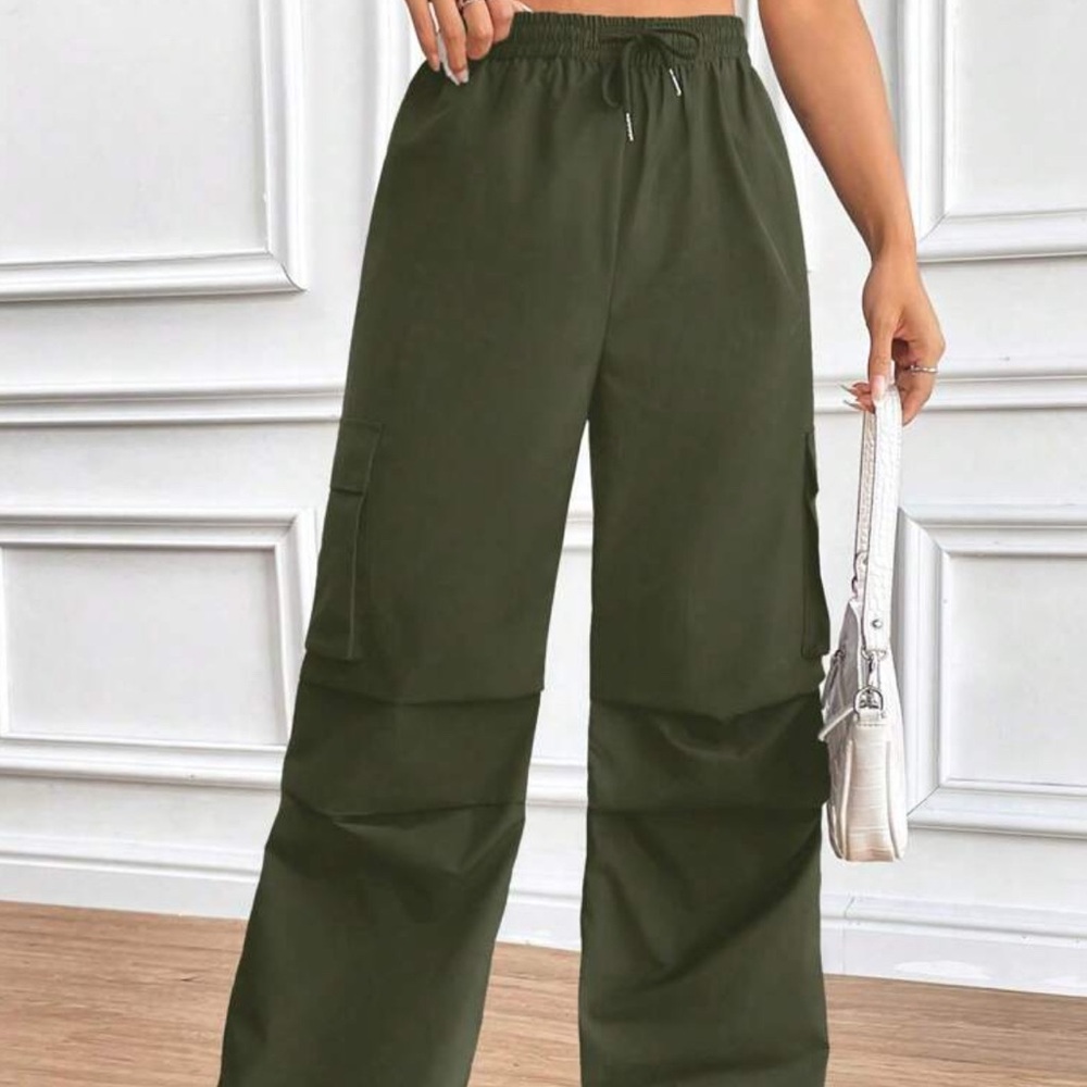 Drawstring olive green windbreaker pants